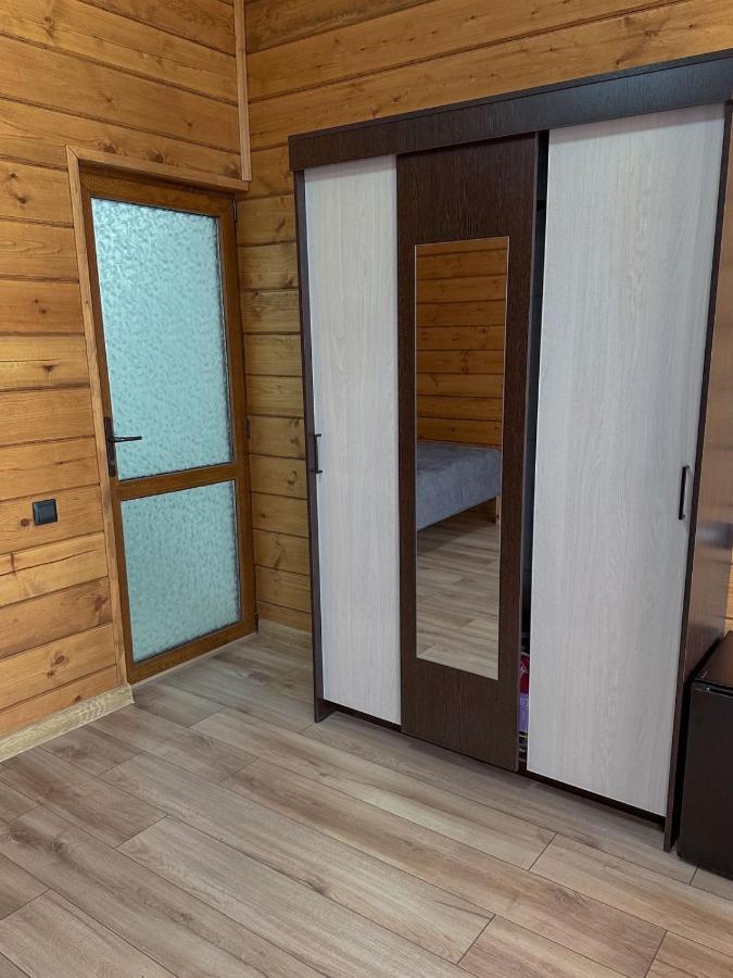 Лилия Hotel Гудаута Екстериор снимка