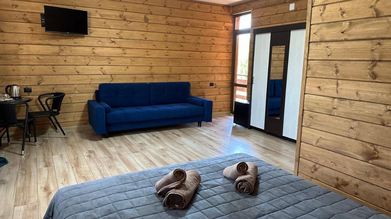 Лилия Hotel Гудаута Екстериор снимка
