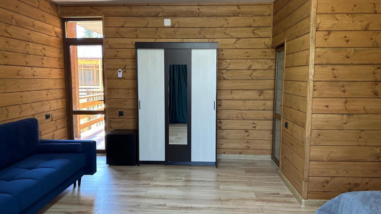 Лилия Hotel Гудаута Екстериор снимка