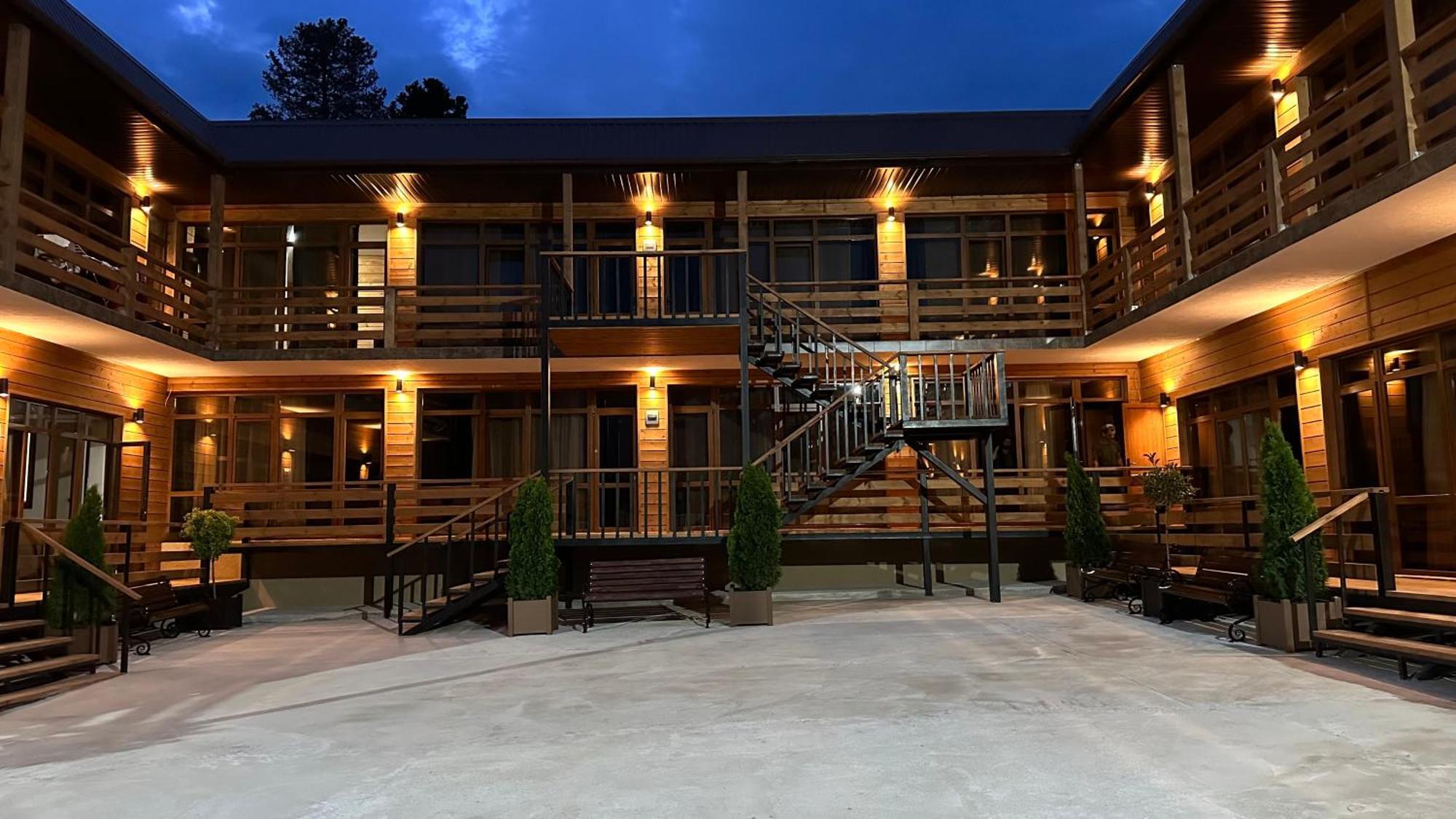 Лилия Hotel Гудаута Екстериор снимка